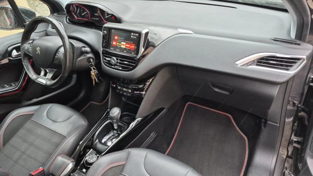 Peugeot 2008 image 1