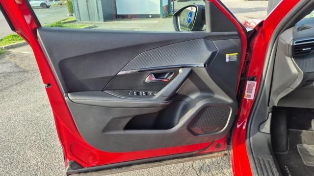 Peugeot 2008 image 7