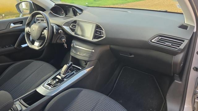 Peugeot 308 image 6
