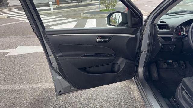 Suzuki Swift image 2