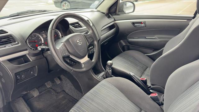 Suzuki Swift image 9