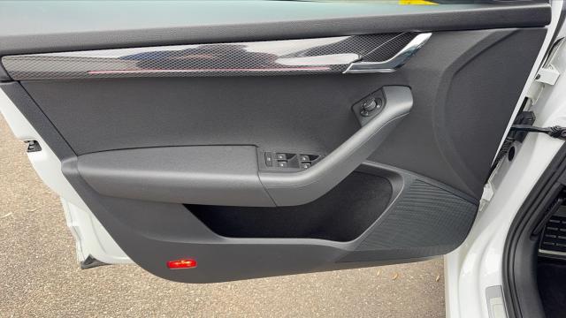 Skoda Octavia image 2