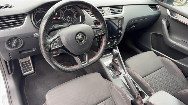 Skoda Octavia image 6
