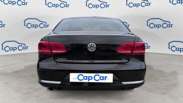 Volkswagen Passat image 9