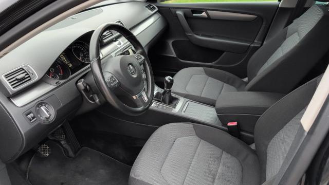 Volkswagen Passat image 7