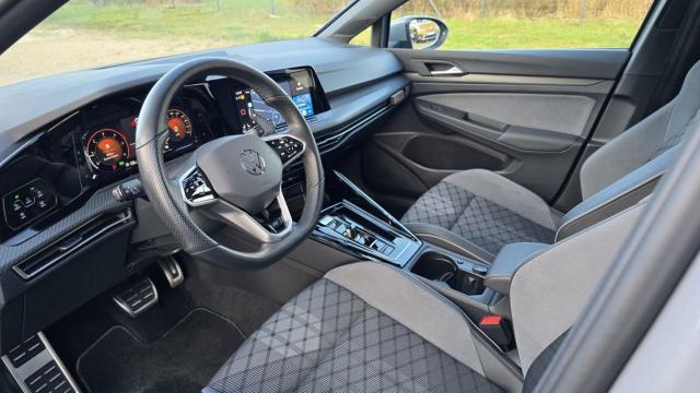 Volkswagen Golf image 1