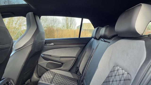 Volkswagen Golf image 9