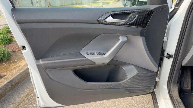 Volkswagen T-Cross image 3