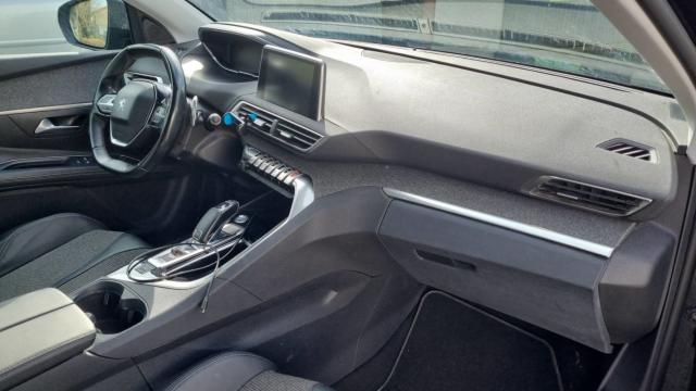Peugeot 3008 image 9