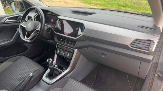 Volkswagen T-Cross image 1