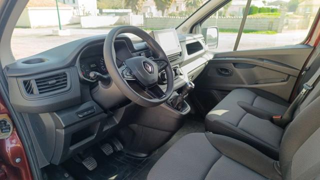 Renault Trafic image 8
