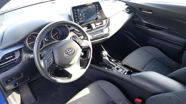 Toyota C-Hr image 9