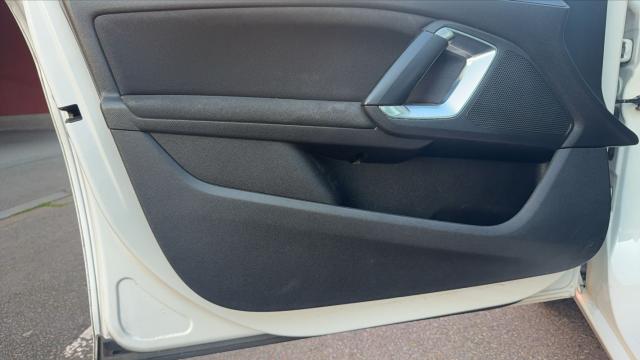 Peugeot 308 image 5