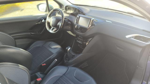 Peugeot 208 image 4