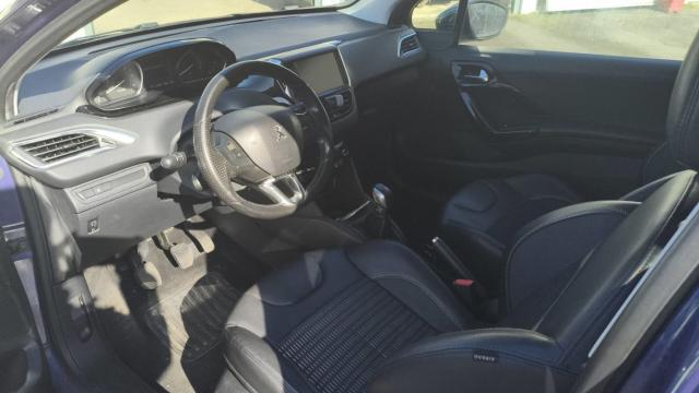Peugeot 208 image 2