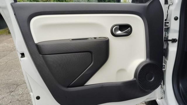 Renault Twingo image 8
