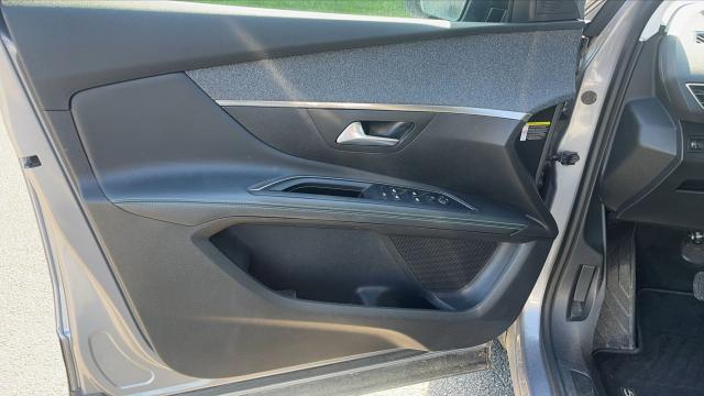 Peugeot 5008 image 4