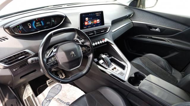 Peugeot 5008 image 1