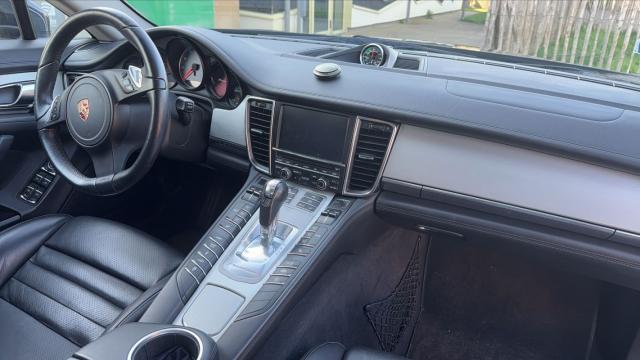 Porsche Panamera image 8