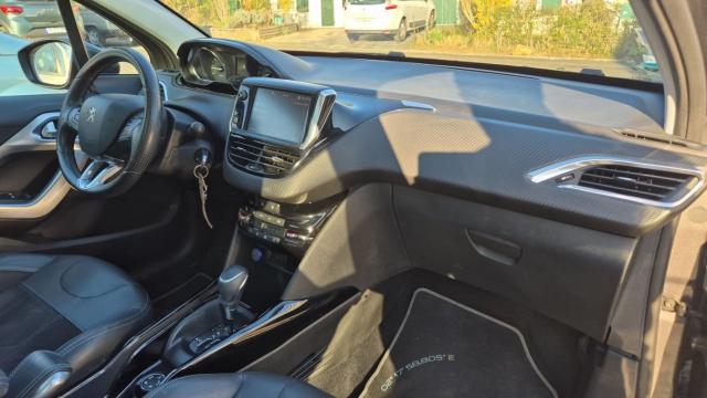 Peugeot 2008 image 3