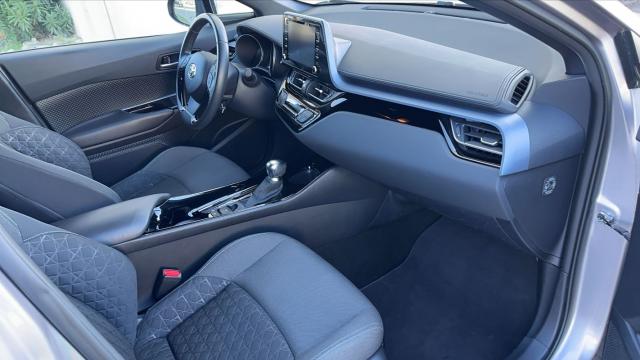 Toyota C-Hr image 6