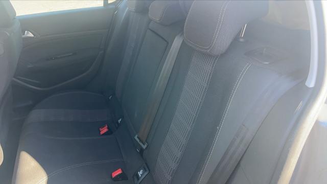 Peugeot 308 image 3