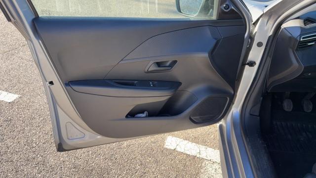 Peugeot 208 image 4