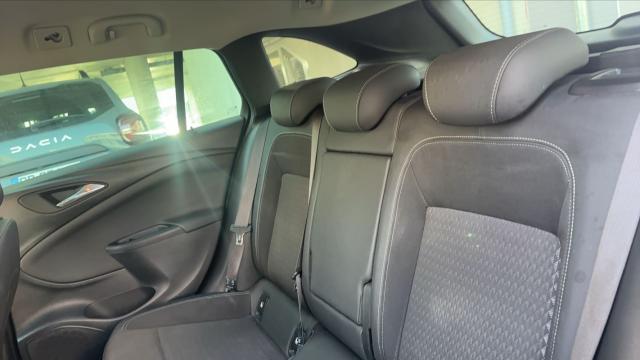 Opel Astra Sports Tourer image 6