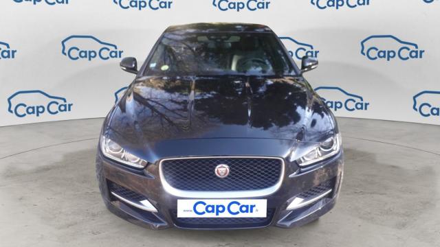 Jaguar Xe image 3