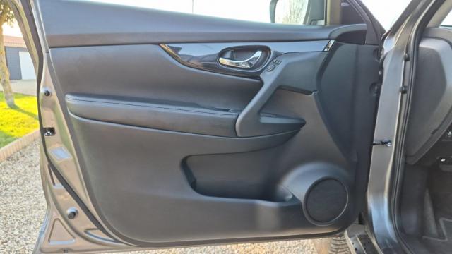 Nissan X-Trail image 1