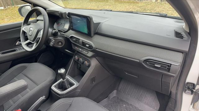 Dacia Sandero image 2