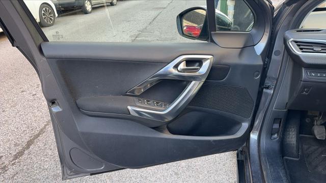 Peugeot 2008 image 9