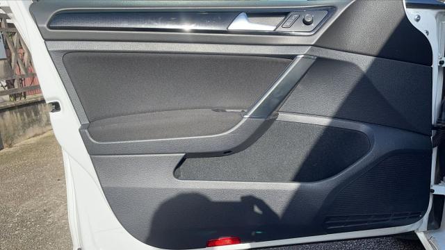 Volkswagen Golf Sw image 2