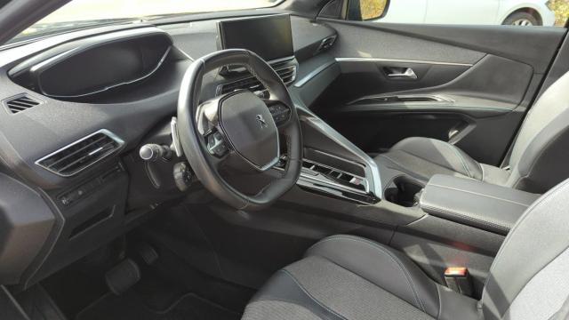 Peugeot 5008 image 2