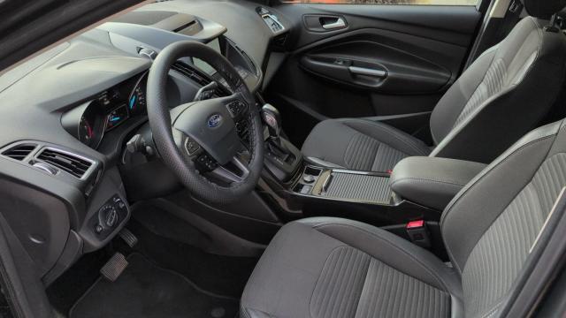 Ford Kuga image 2
