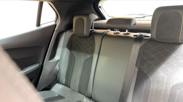 Peugeot 2008 image 9