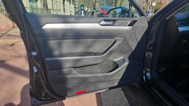 Volkswagen Passat image 5