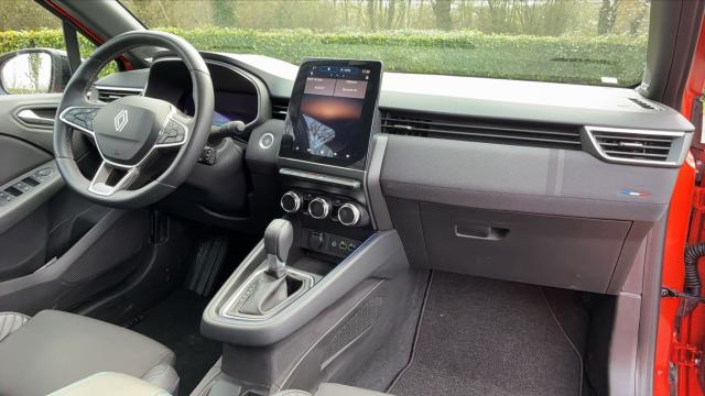 Renault Clio image 2