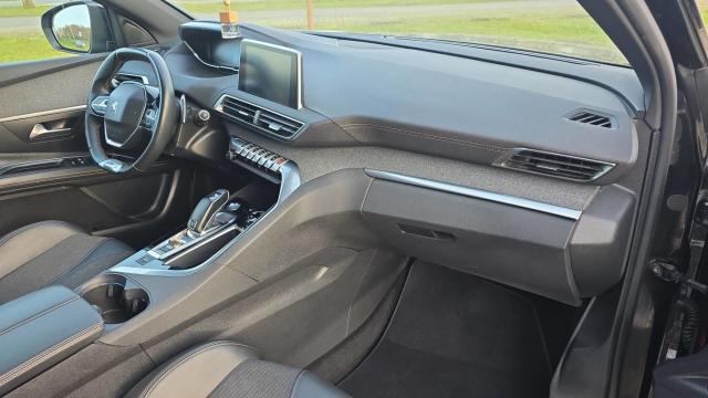 Peugeot 3008 image 2