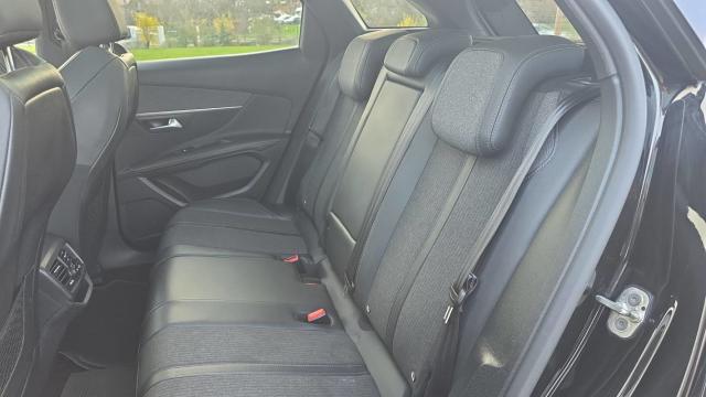 Peugeot 3008 image 3
