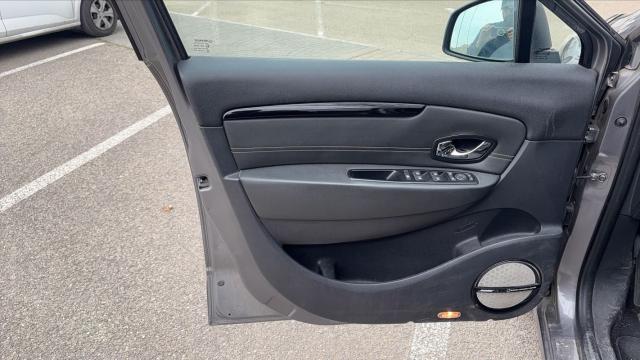 Renault Grand Scénic image 1