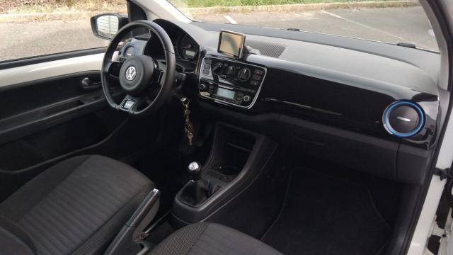 Volkswagen Up! image 6