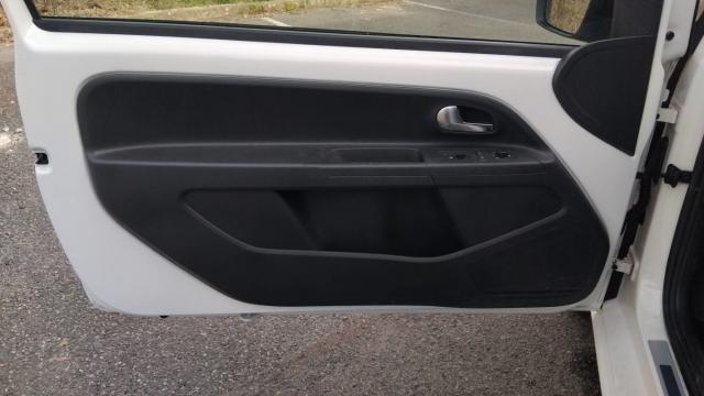 Volkswagen Up! image 7