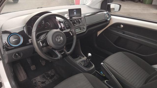 Volkswagen Up! image 1
