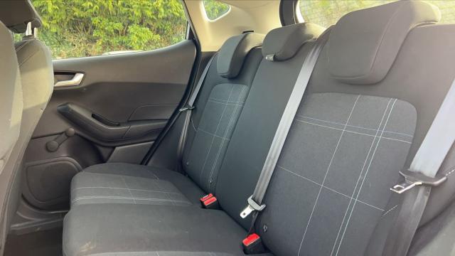Ford Fiesta image 7