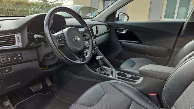 Kia Niro image 9