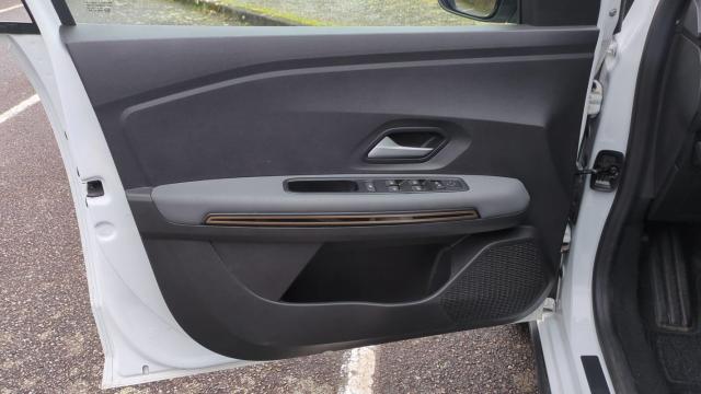 Dacia Jogger image 5