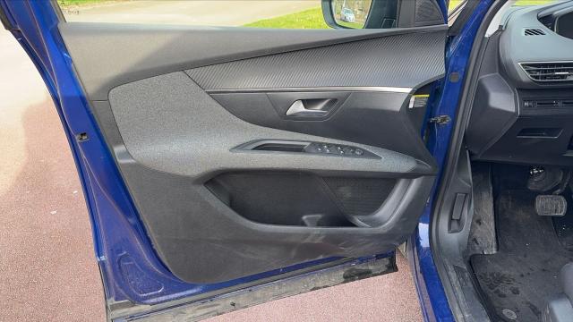 Peugeot 3008 image 6