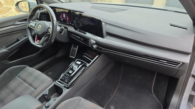 Volkswagen Golf image 8