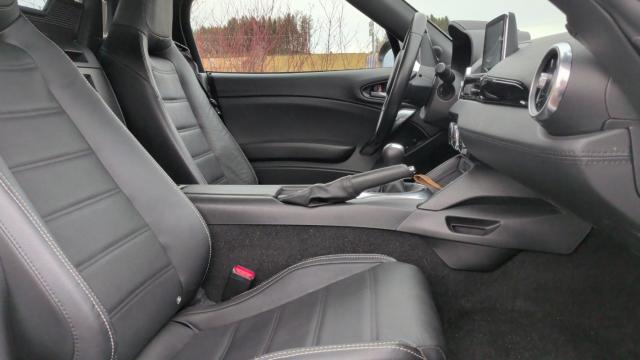 Fiat 124 Spider image 3